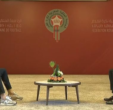 بالفيديو.. اللقاء الخاص لوليد الركراكي بعد الاستقبال الملكي للمنتخب المغربي