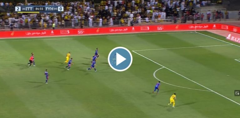 فيديو الهداف المغربي حمد الله يقدم اسيست رائع ويقود فريقه للتتويج بالدوري متفوق على فريق كريستيانو رونالدو