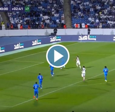 فيديو أهداف المباراة المجنونة بين الهلال والسد 3-2