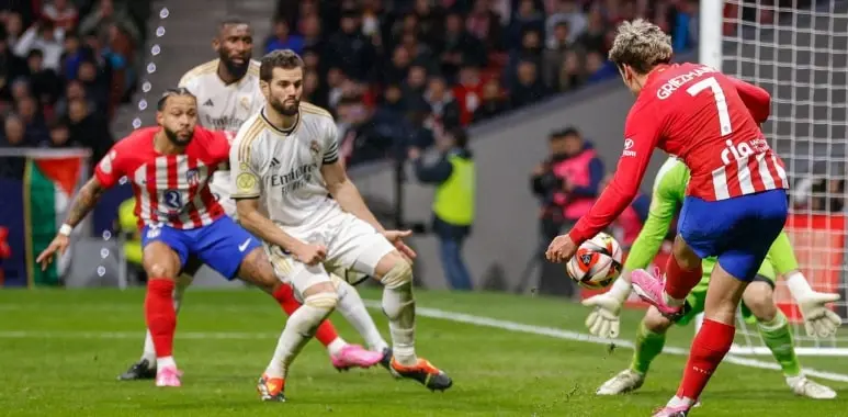 أتلتيكو مدريد يفوز على ريال مدريد في مباراة مثيرة ويعبر إلى ربع نهائي كأس الملك