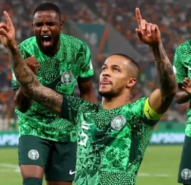 نيجيريا تحجز بطاقة نهائي كأس أمم أفريقيا بعد رحلة مثيرة ضد جنوب أفريقيا