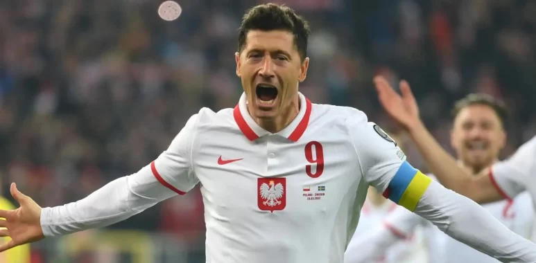 بولندا تُكمل عقد المتأهلين ليورو 2024 بعد فوز مُثير على ويلز